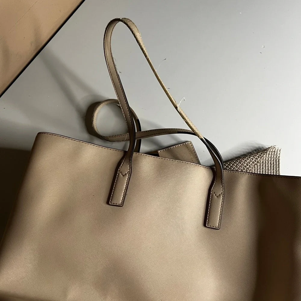 Marc Jacobs Wingman Tote Beige Saffiano Leather Floral Lining Large Handbag